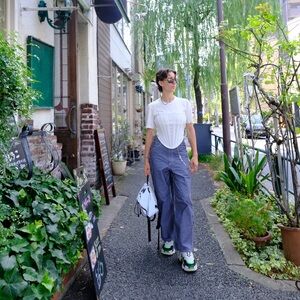 Meet your Posher, Ava